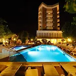 Alexandra Plaza Hotel