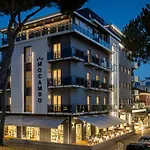 Hotel Mocambo