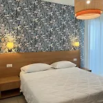 Hotel Majorca Sul Mare In Centro A Riccione