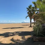 Riccione Sul Mare Con Servizio Spiaggia E Aquapark