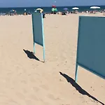 Riccione Sul Mare Con Servizio Spiaggia E Aquapark