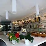 Hotel Monica