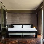 L\'H Hotel