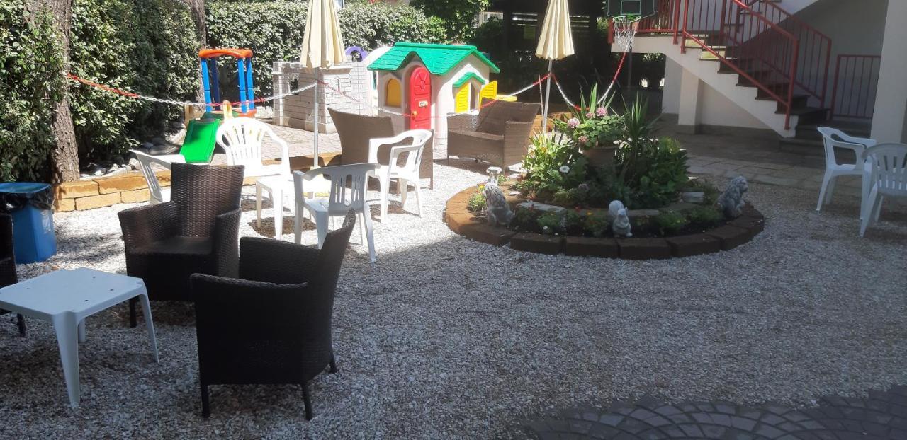 Hotel De Amicis 3*