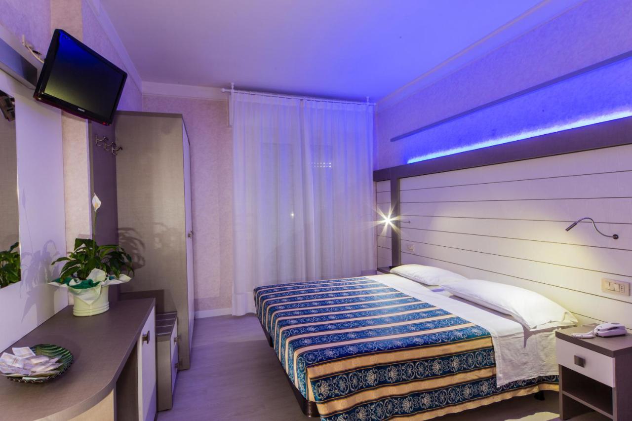 Record Hotel 3*