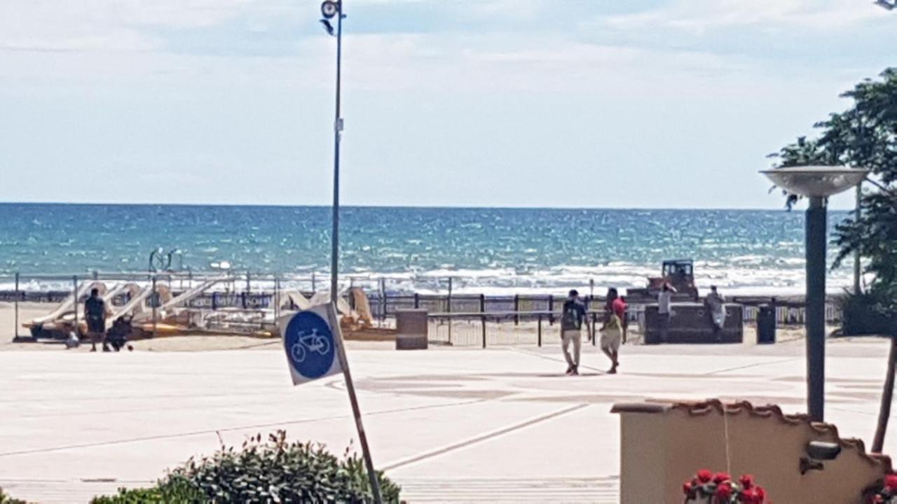 Apartment Con Terrazza Fronte Mare *