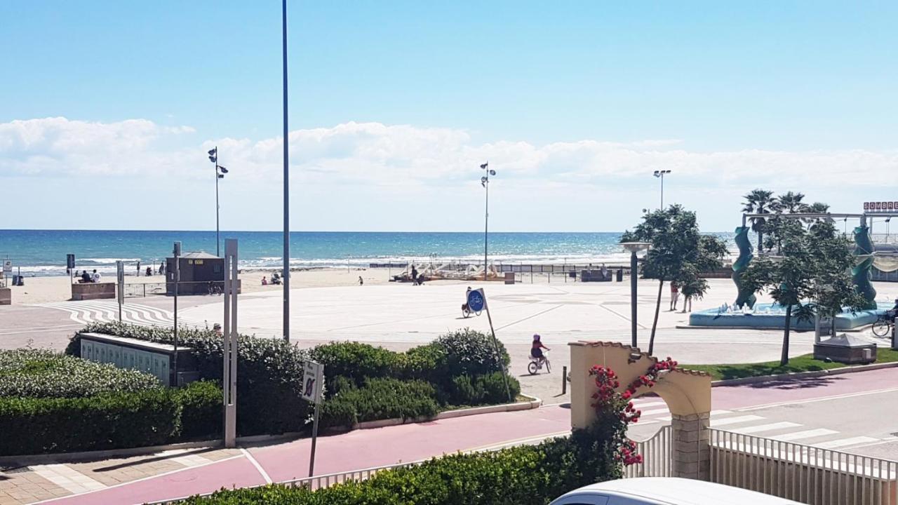 Apartment Con Terrazza Fronte Mare Riccione