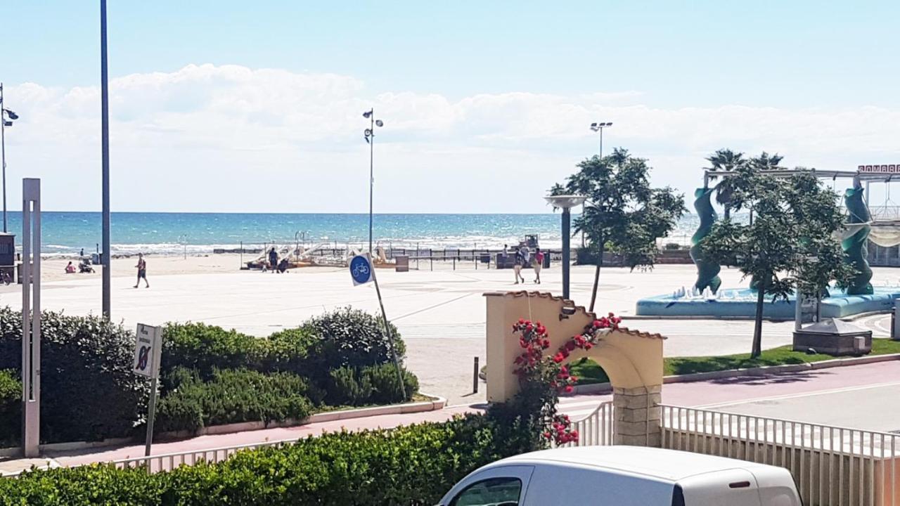 Con Terrazza Fronte Mare Apartment