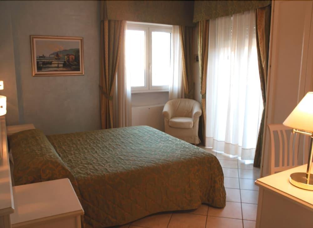 Veliero 4*