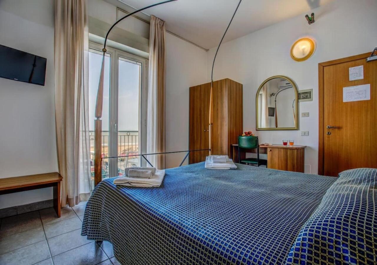 Nizza Hotel 2*