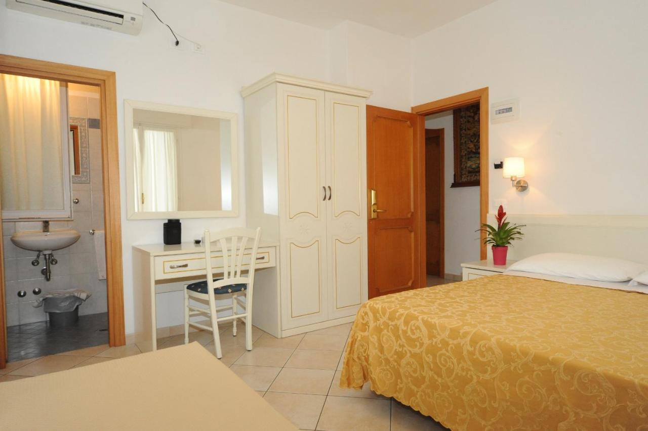 Aida Hotel 2*