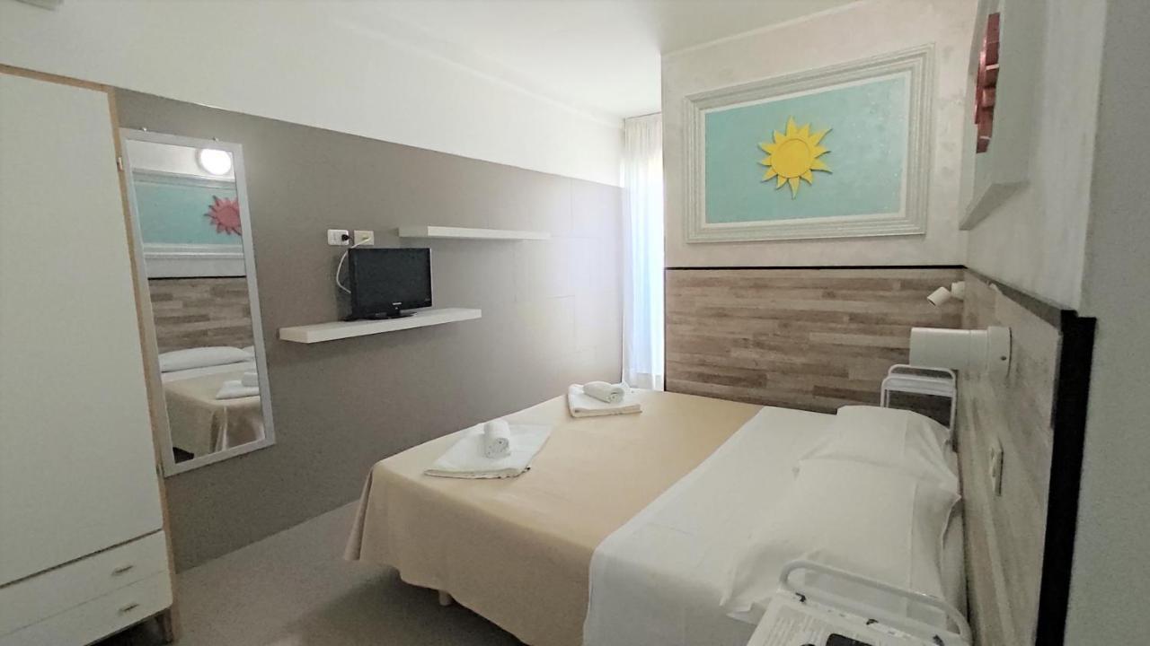 Hotel De Amicis 3*