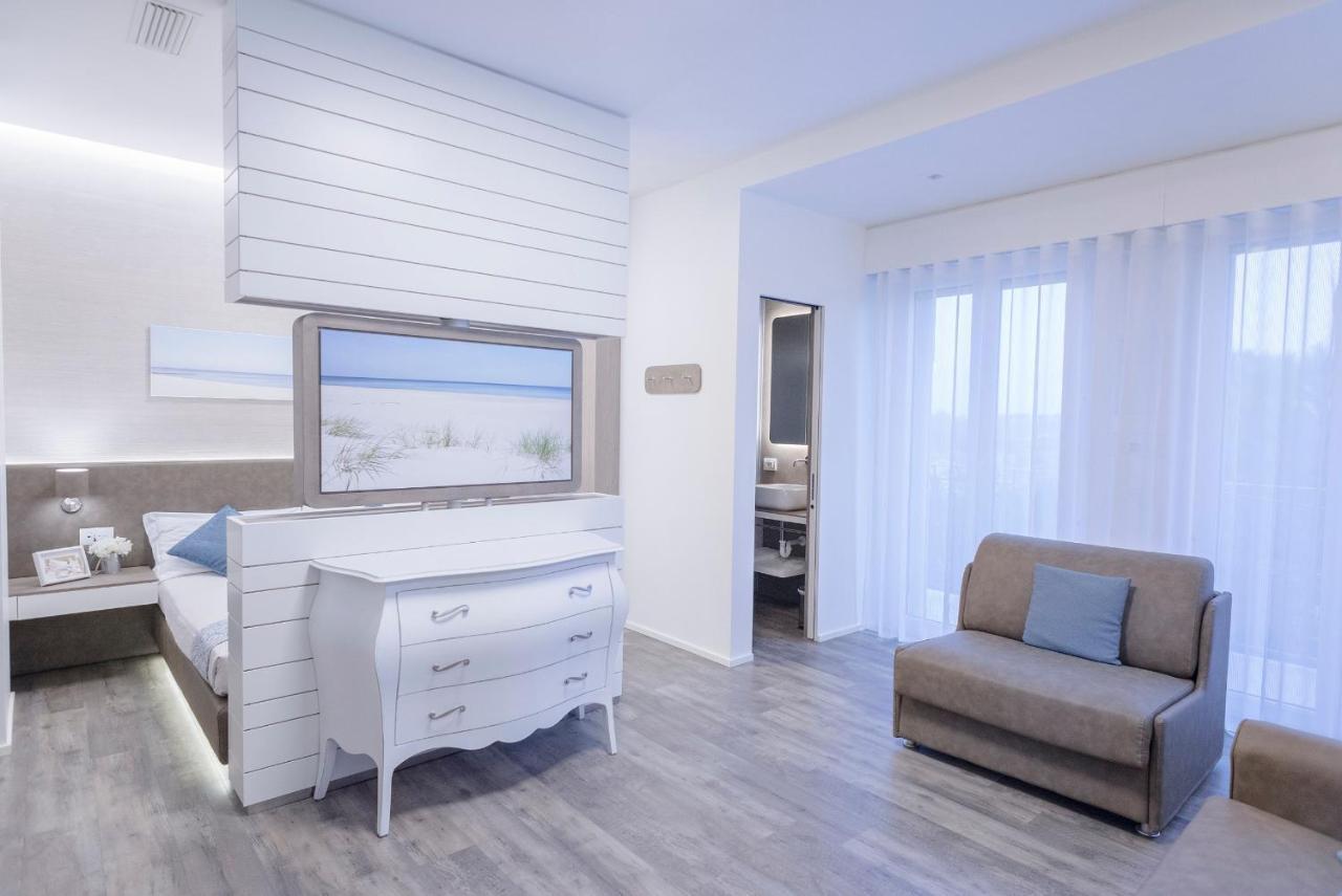 Liberty - Parking & Included 3* Riccione