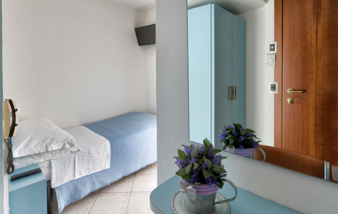 Roby Hotel 2*