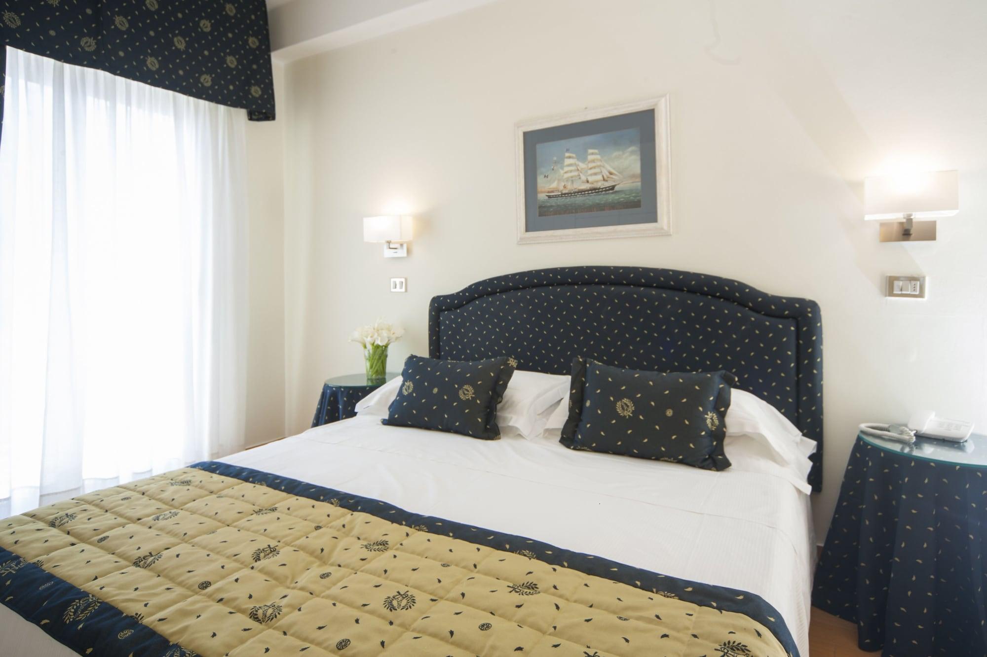 Hotel Mon Cheri 3*