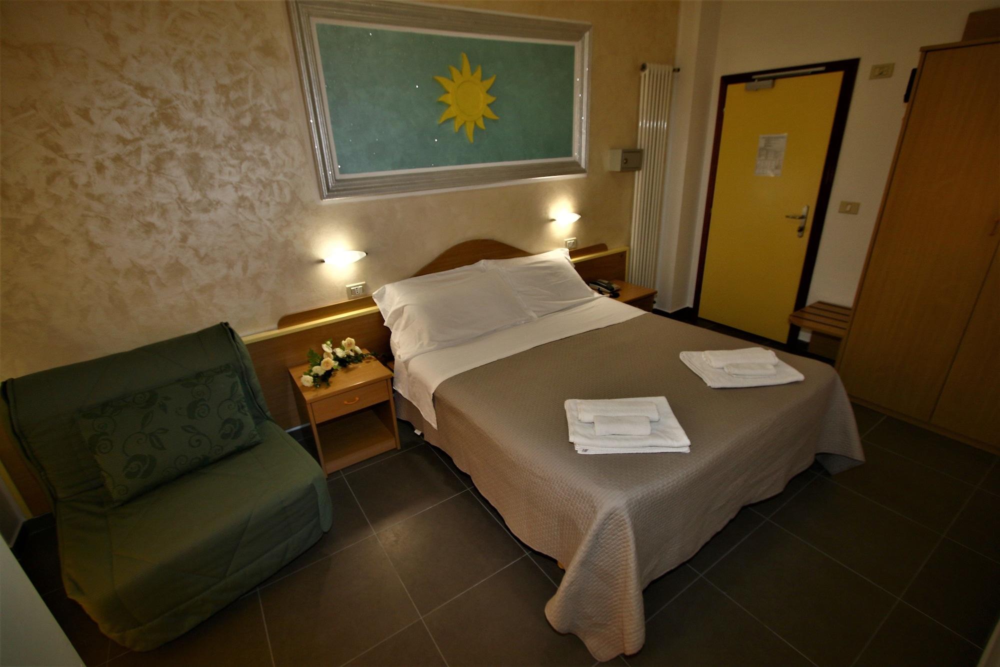 Hotel De Amicis 3*