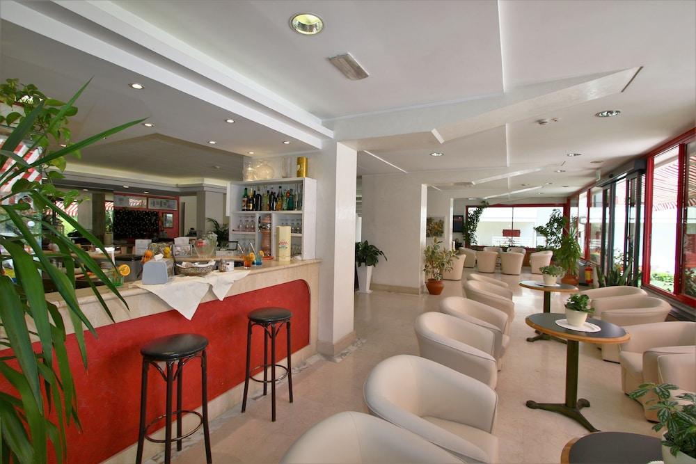 Hotel De Amicis 3*