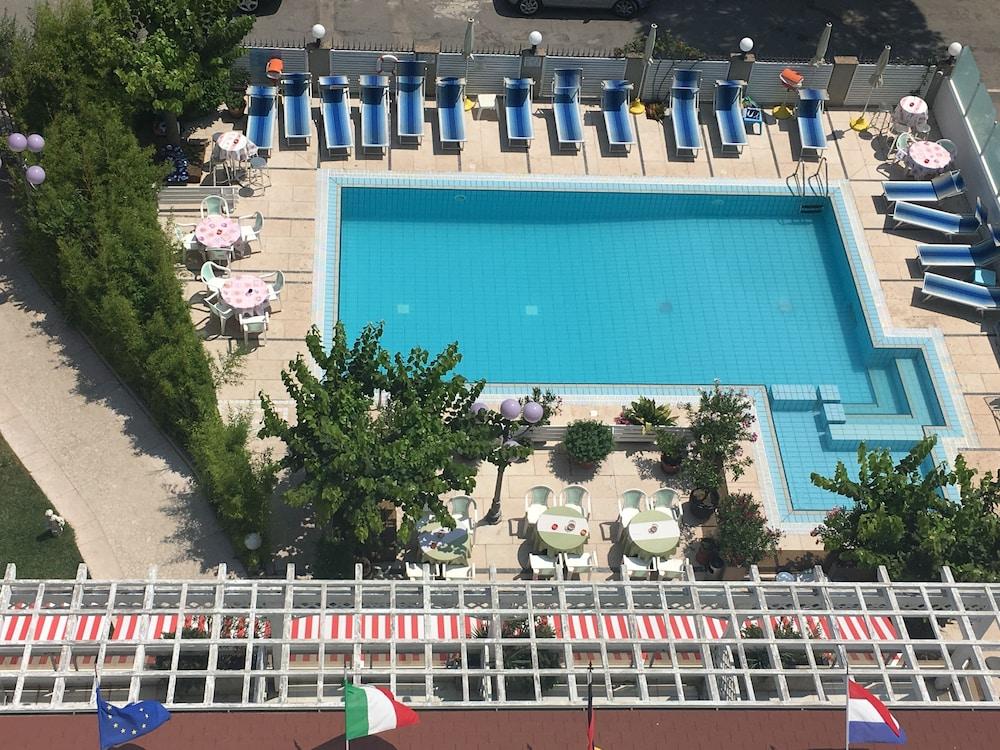Hotel De Amicis Riccione