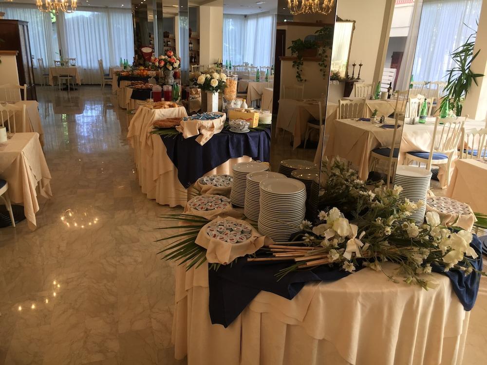 De Amicis Hotel Riccione
