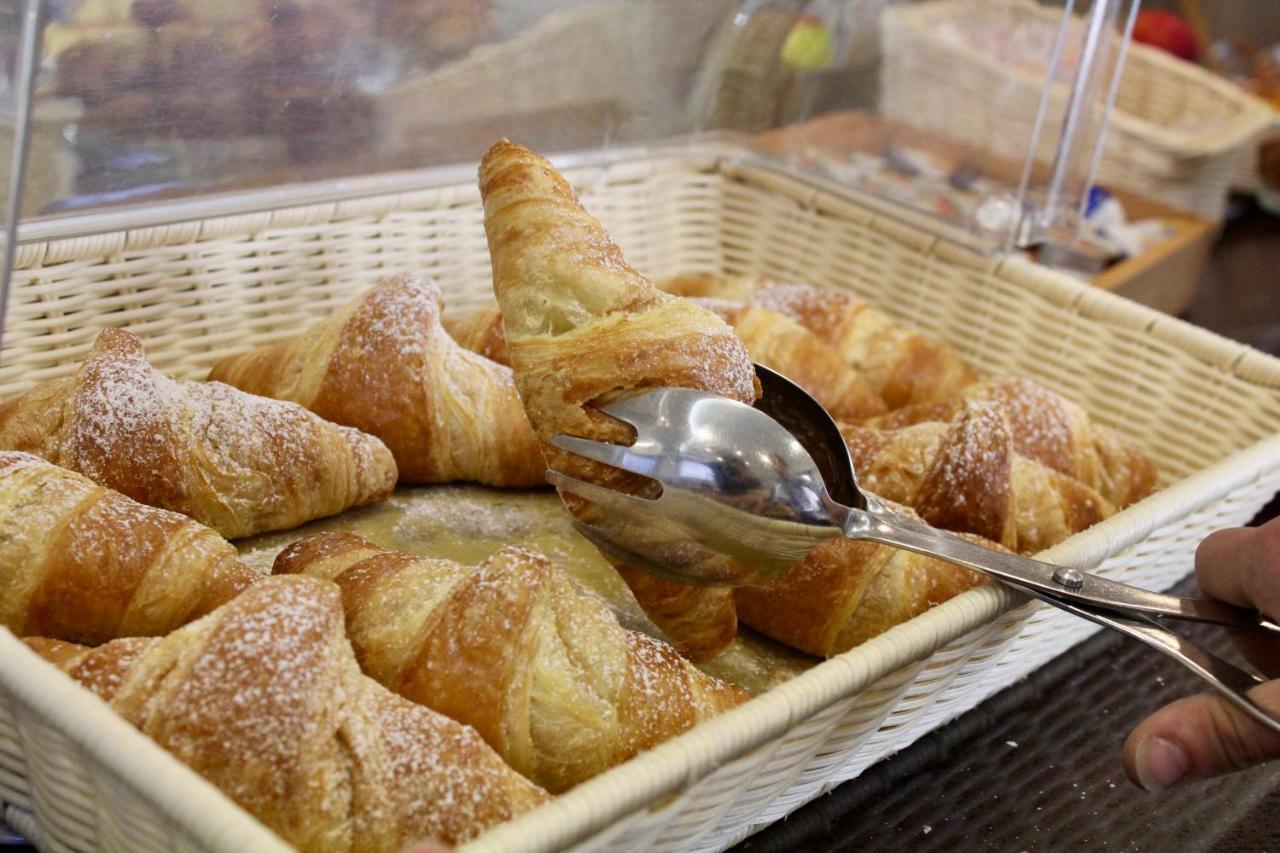 Adigrat Con Ristorante 2* Riccione