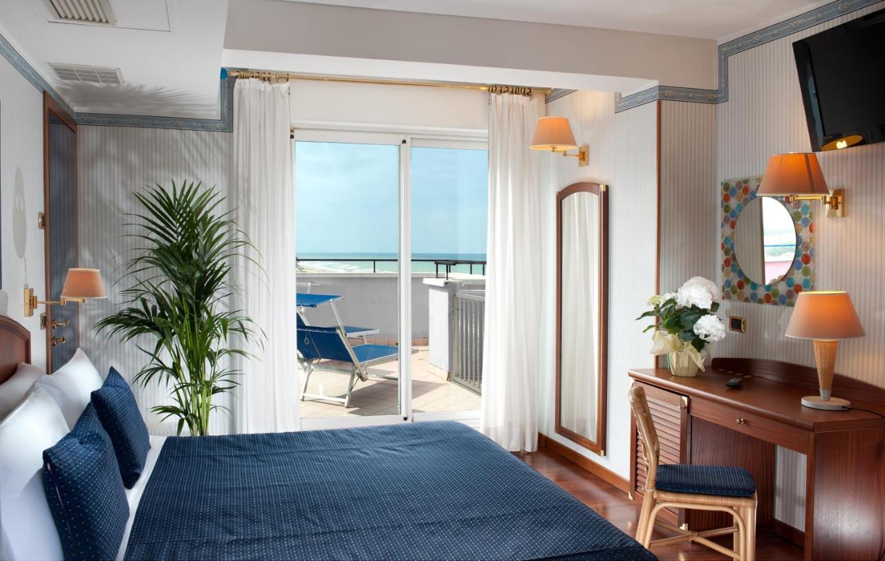 Hotel Atilius & 3*