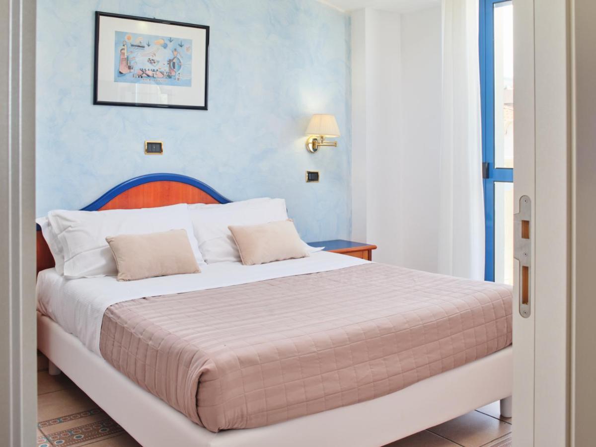 Hotel Ascot 4*