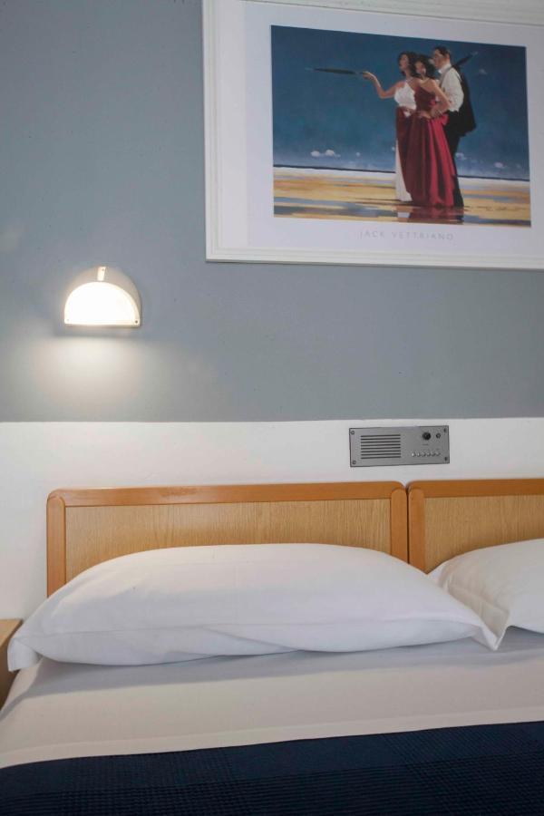 Lina Hotel