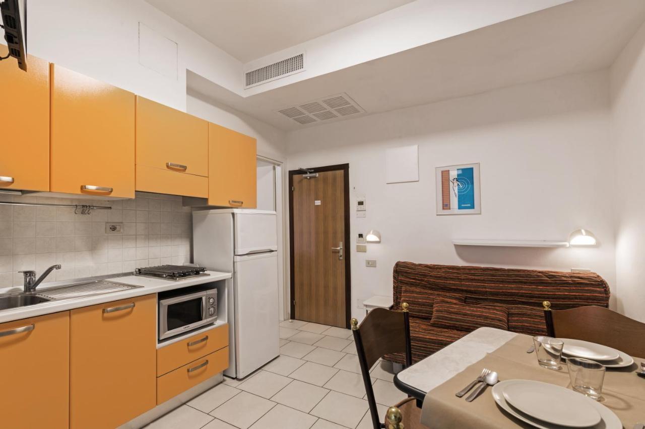 Aparthotel Nest - A Pochi Passi Dal Mare Riccione