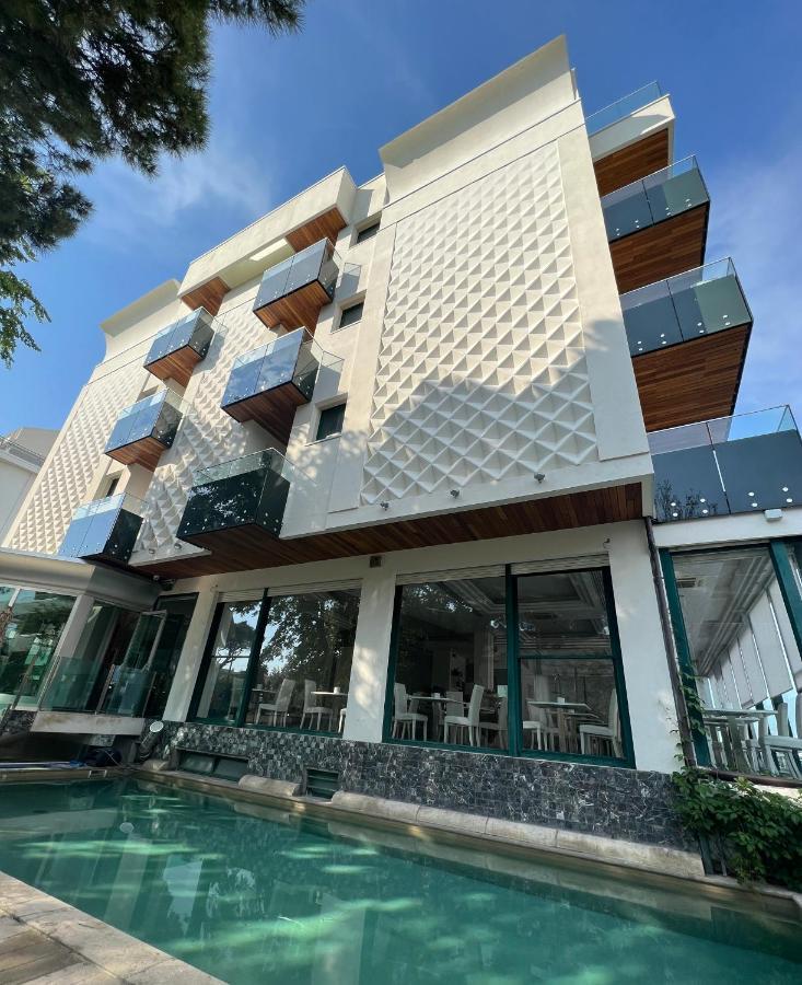 Montecarlo - Vista Mare Con Area Fitness Hotel 3*