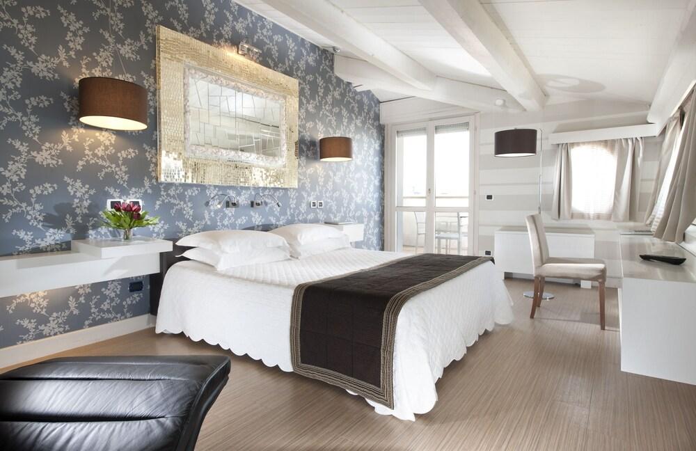 Corallo Hotel 4*