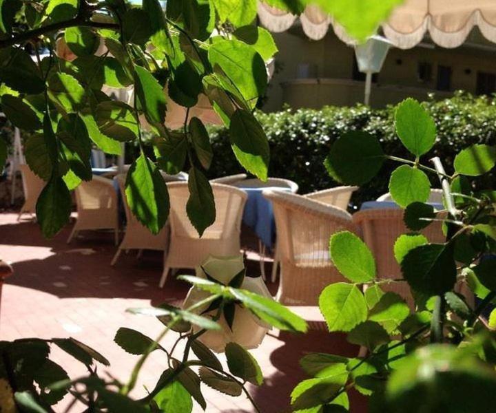 Solitude Hotel 2*