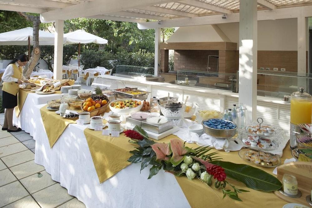 Alexandra Plaza 4*