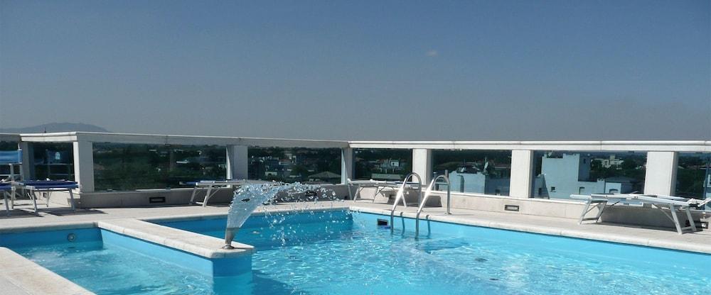 Mare Hotel 3*