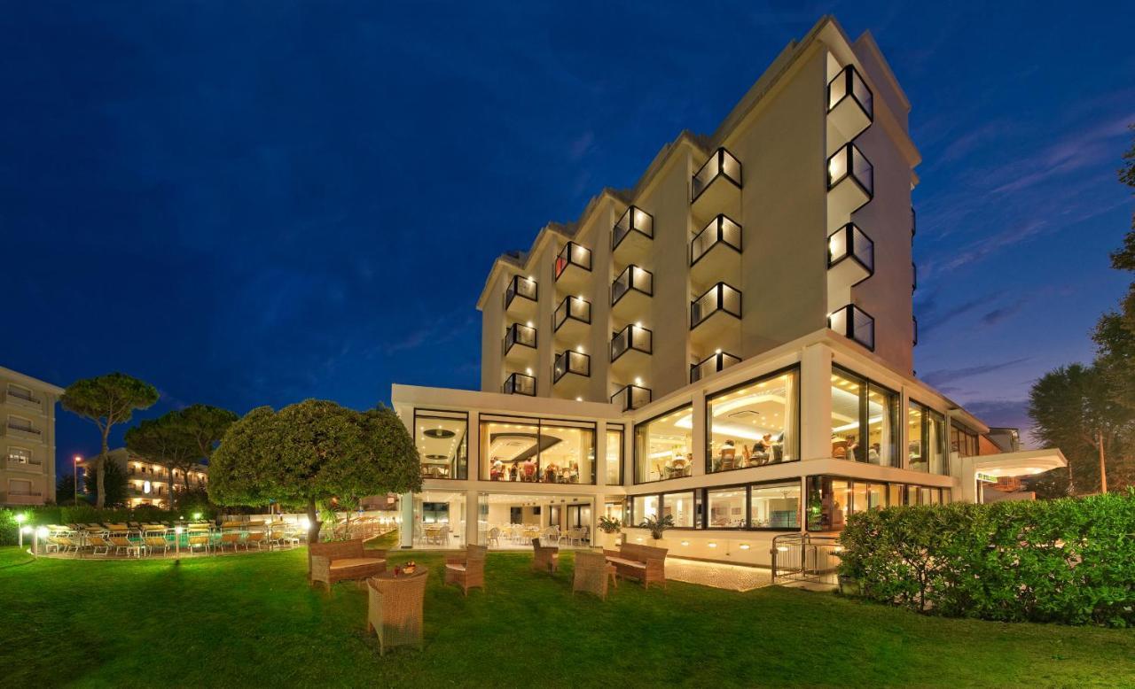 Hotel 2000 3*