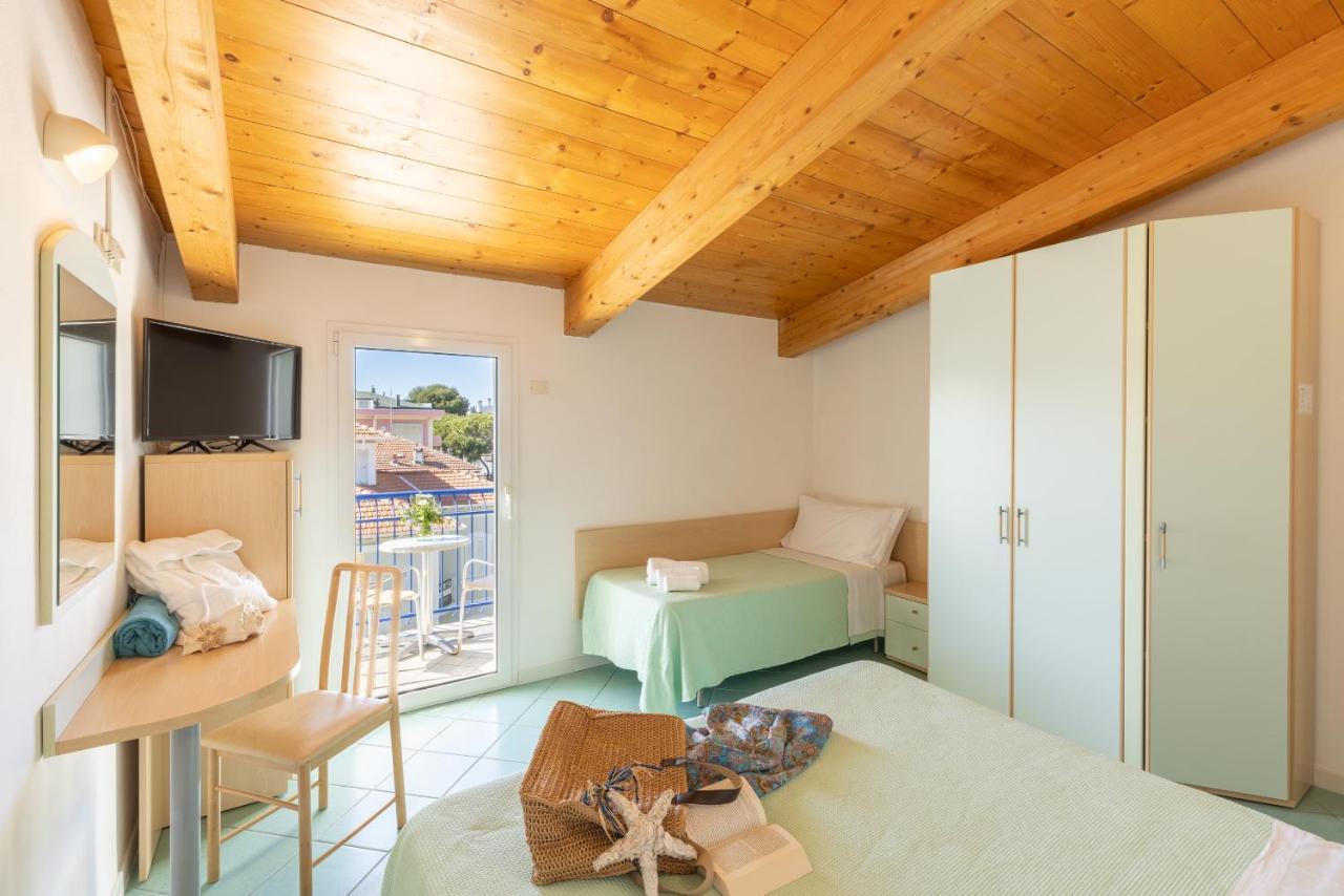 Hotel Caprice - In Centro A Riccione