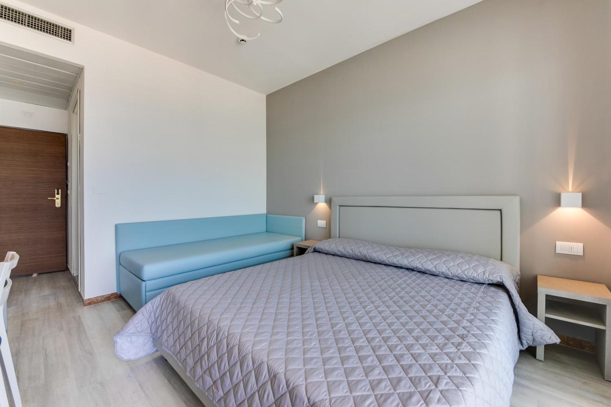 Clipper Hotel 3*