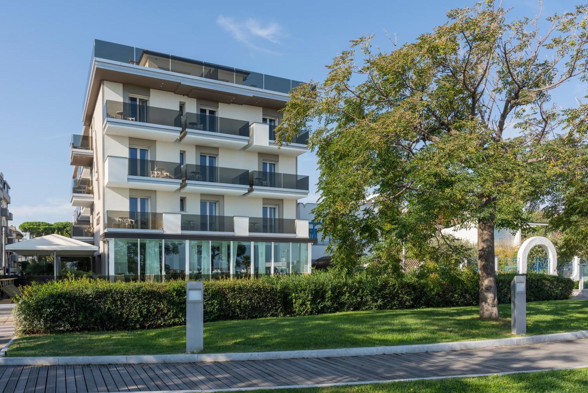 Hotel Ascot 4*