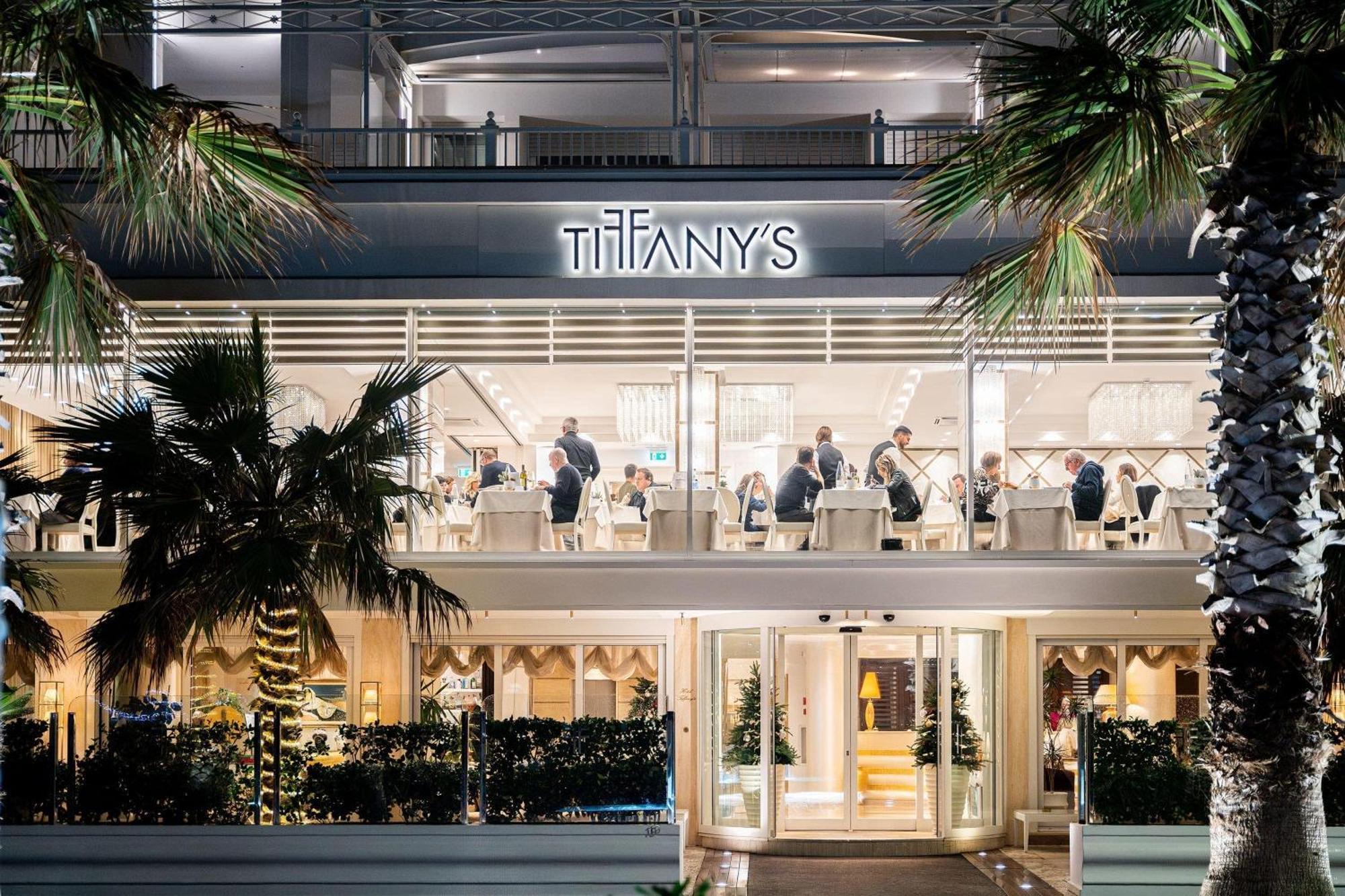 Tiffany's 4*