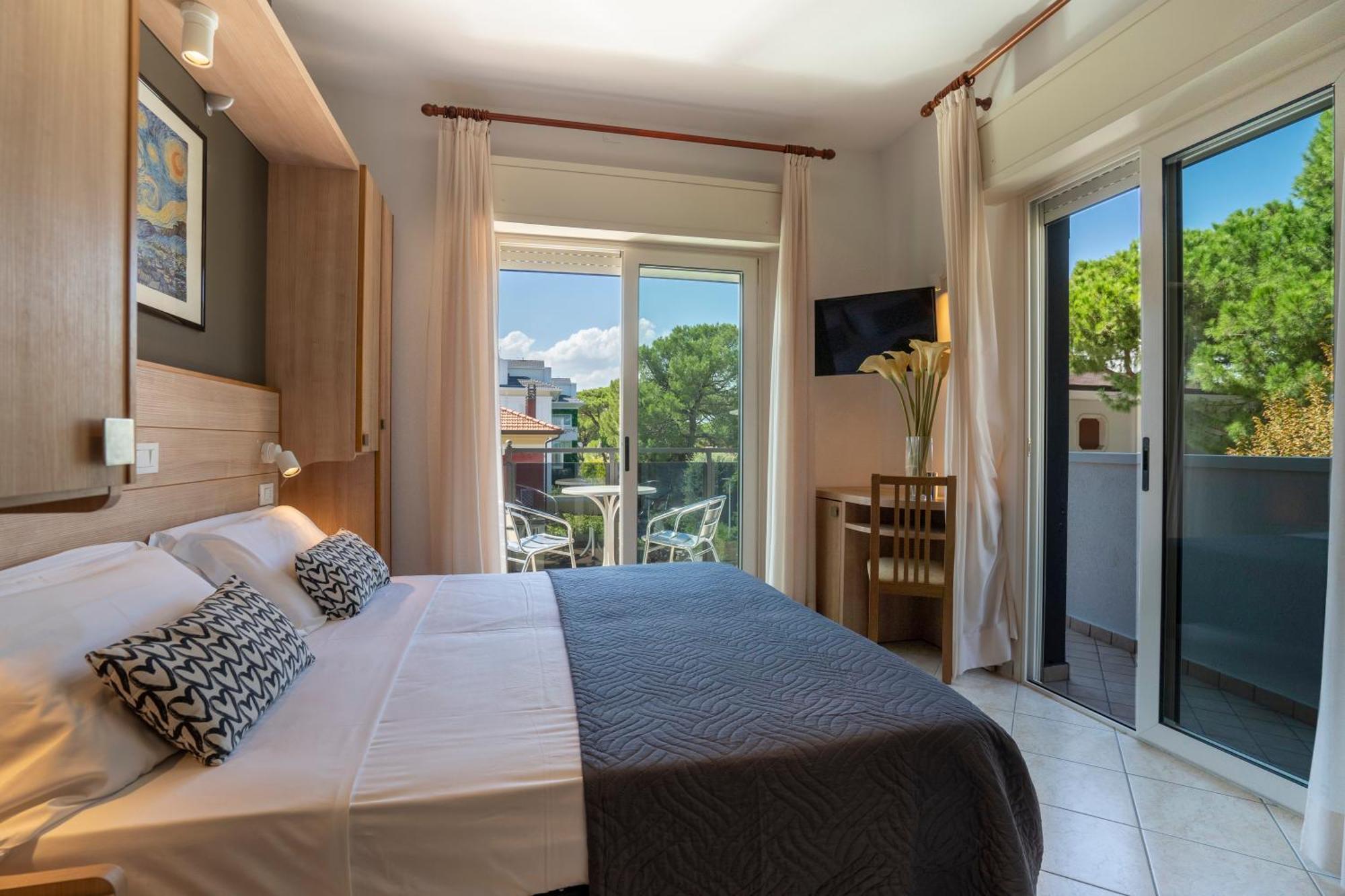 Mocambo Hotel 3*