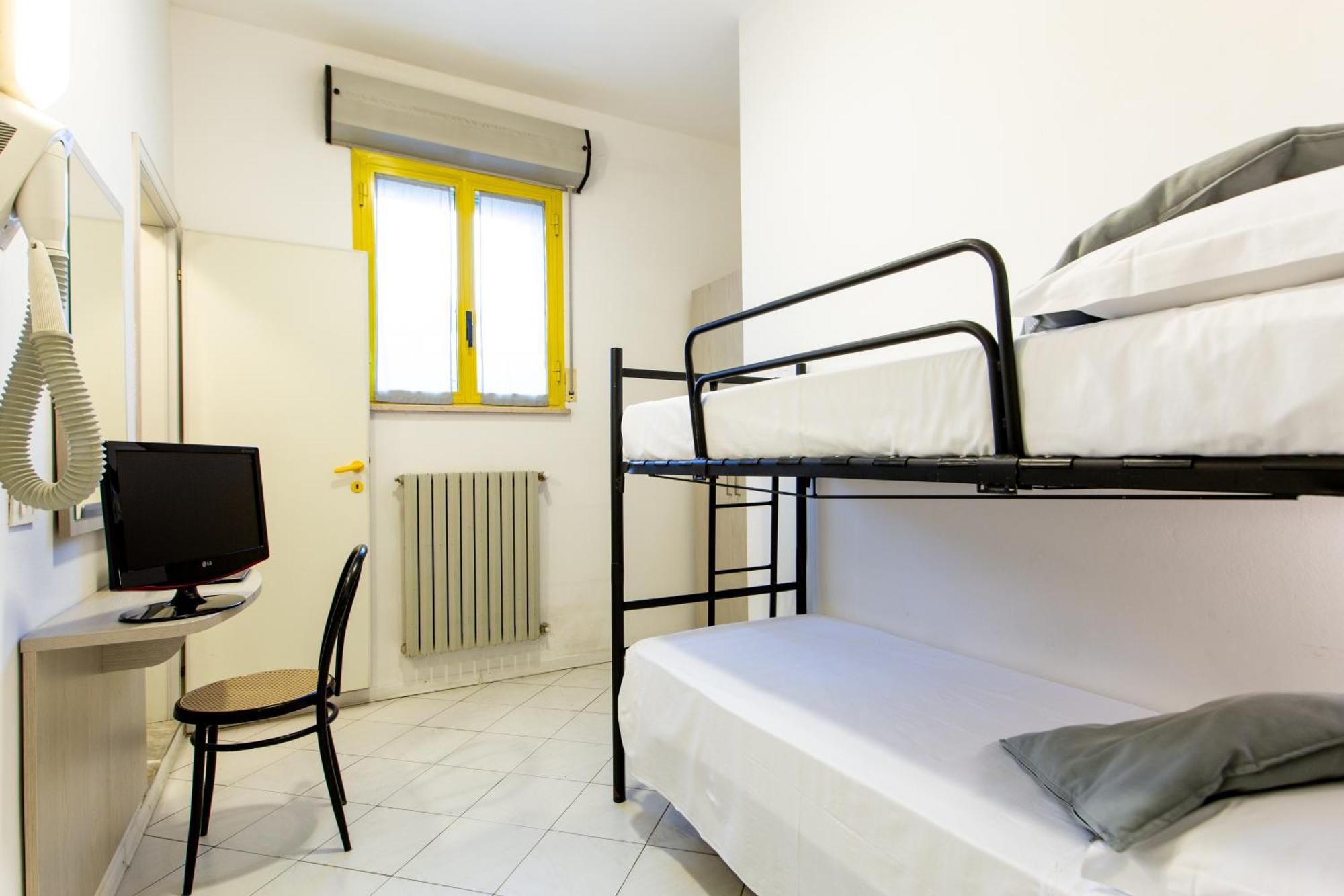 Hotel Marzia Con Piscina Riccione