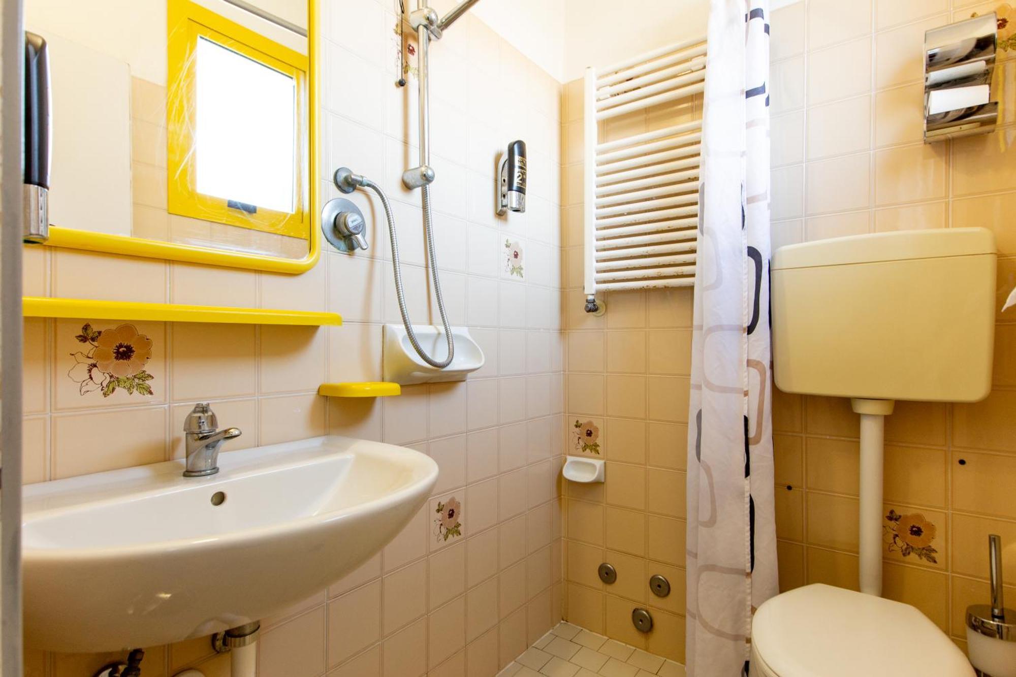 Hotel Marzia Con Piscina 3*
