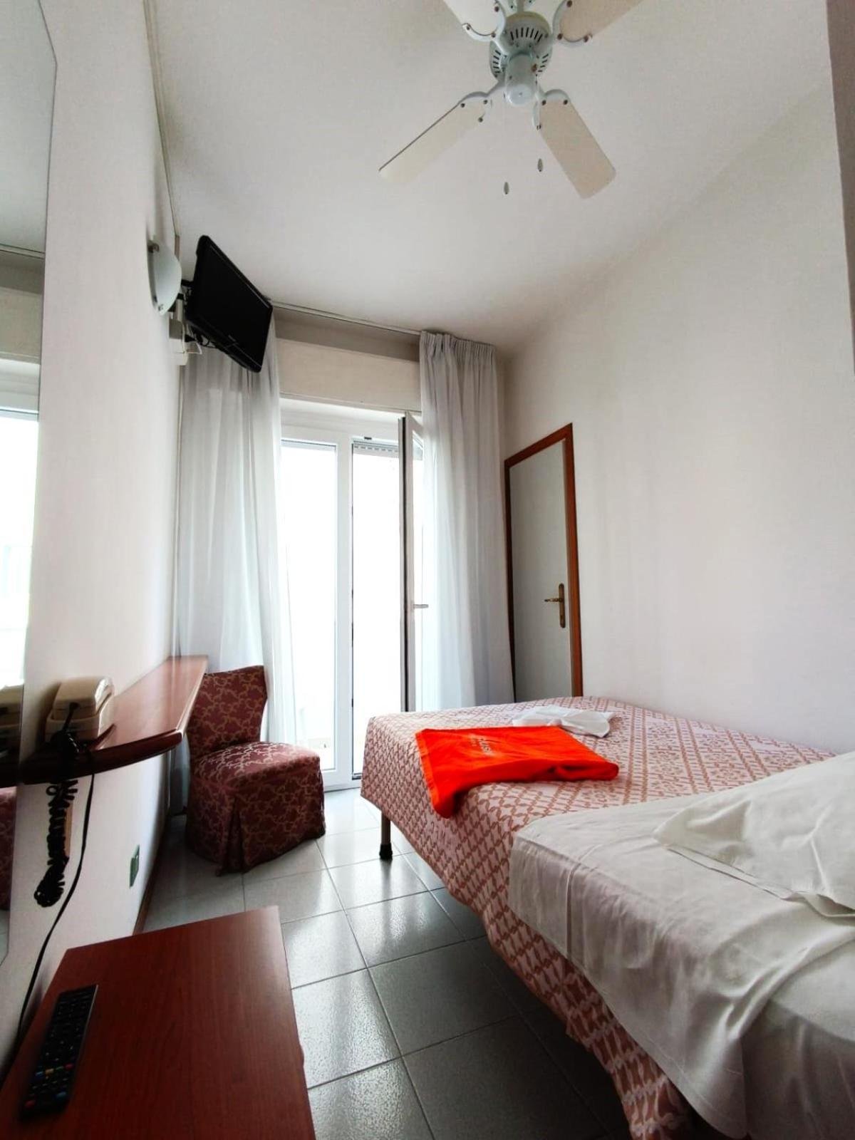 Exclusive In Pieno Centro - Nuova Gestione 2025 2* Riccione