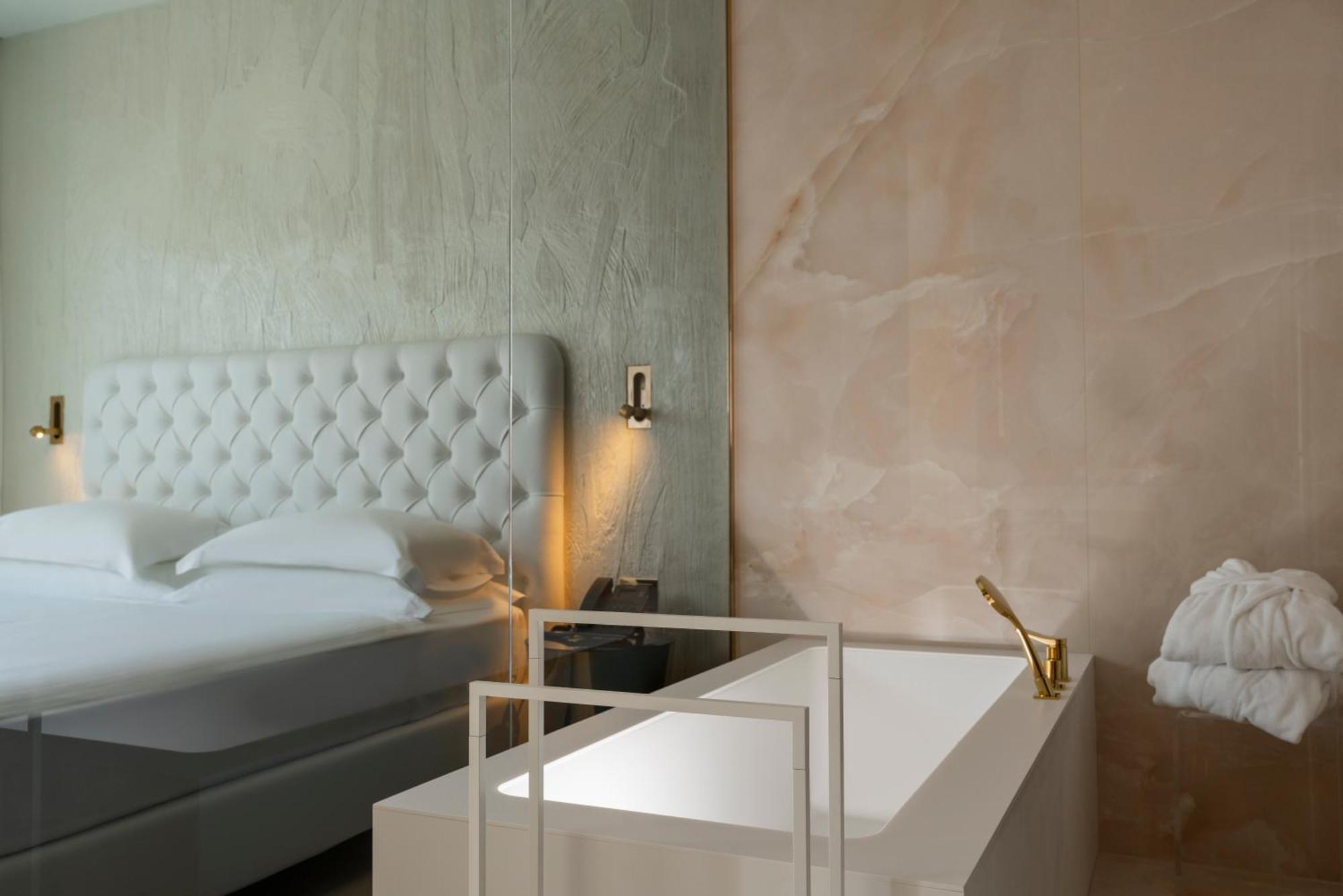 The Promenade Luxury Wellness