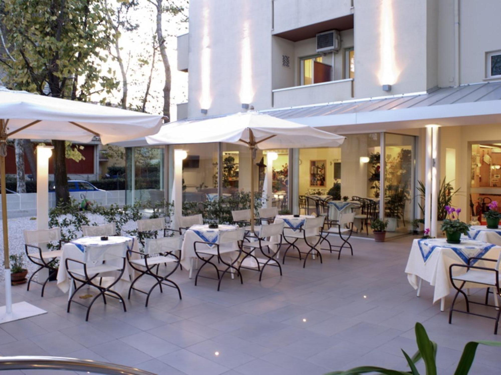 Hotel Nives 2*