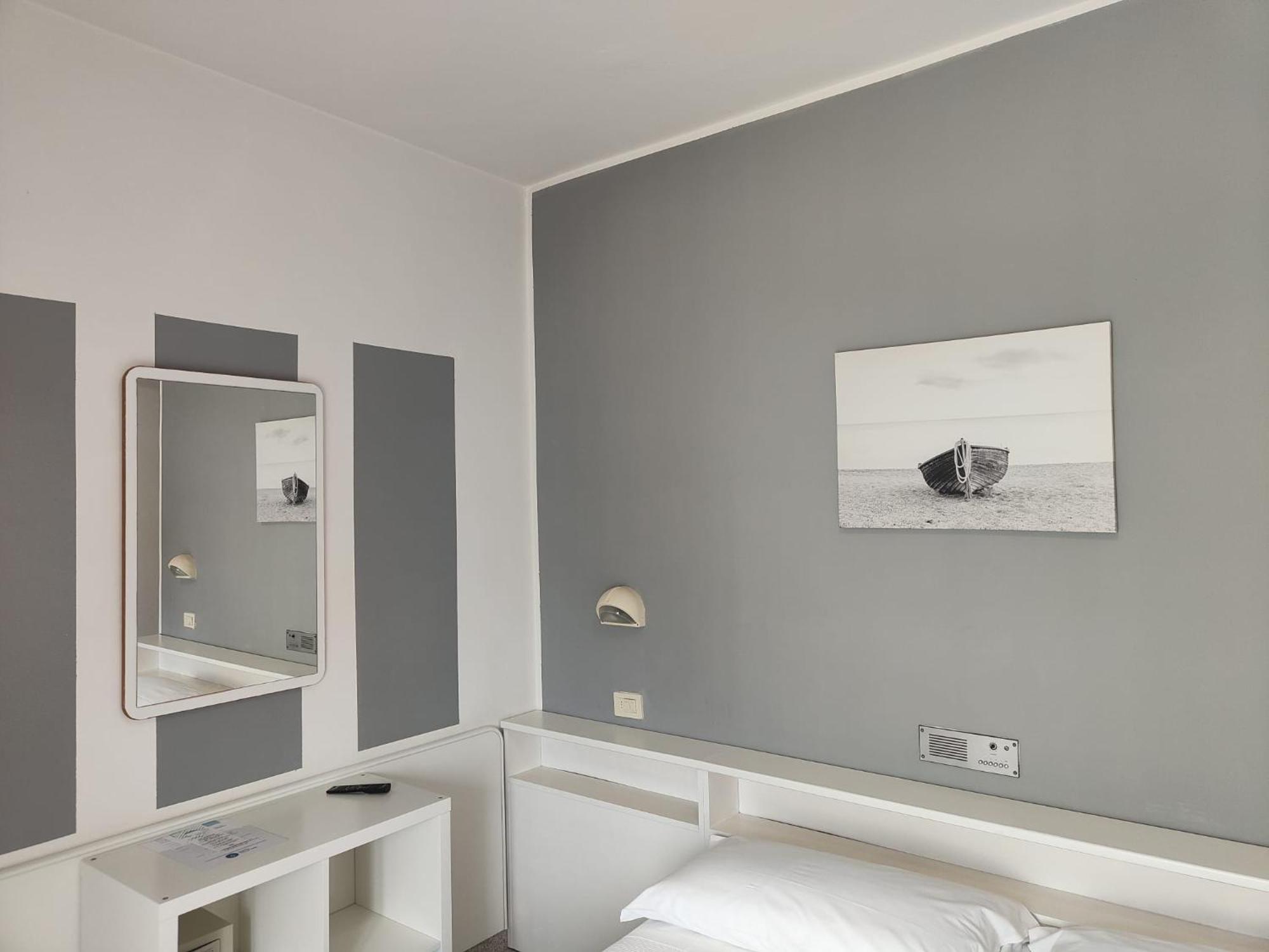 Lina Hotel 3*