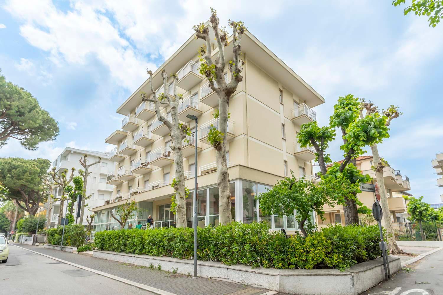 Cormoran Hotel