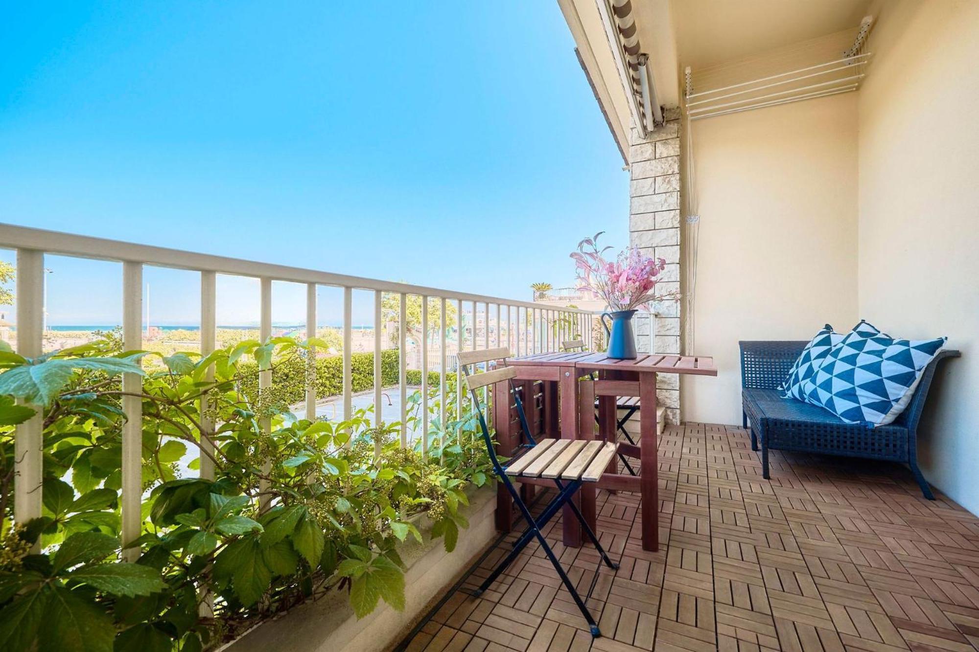 Con Terrazza Fronte Mare Apartment