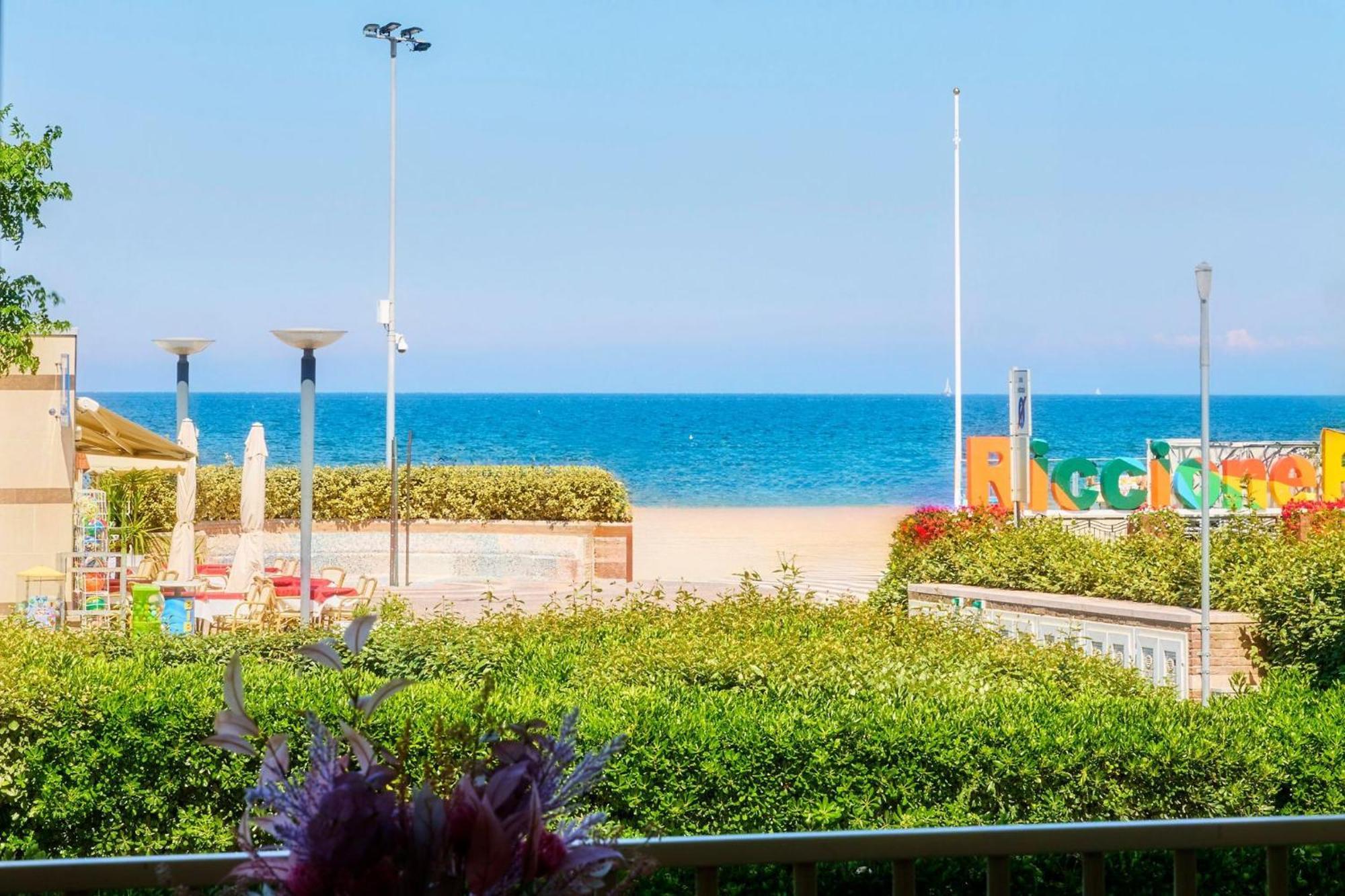 Con Terrazza Fronte Mare *
