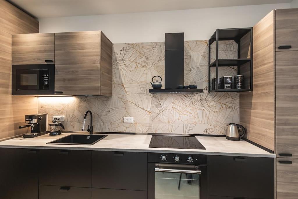 Nuovo E Confortevole Con Parcheggio Apartment *