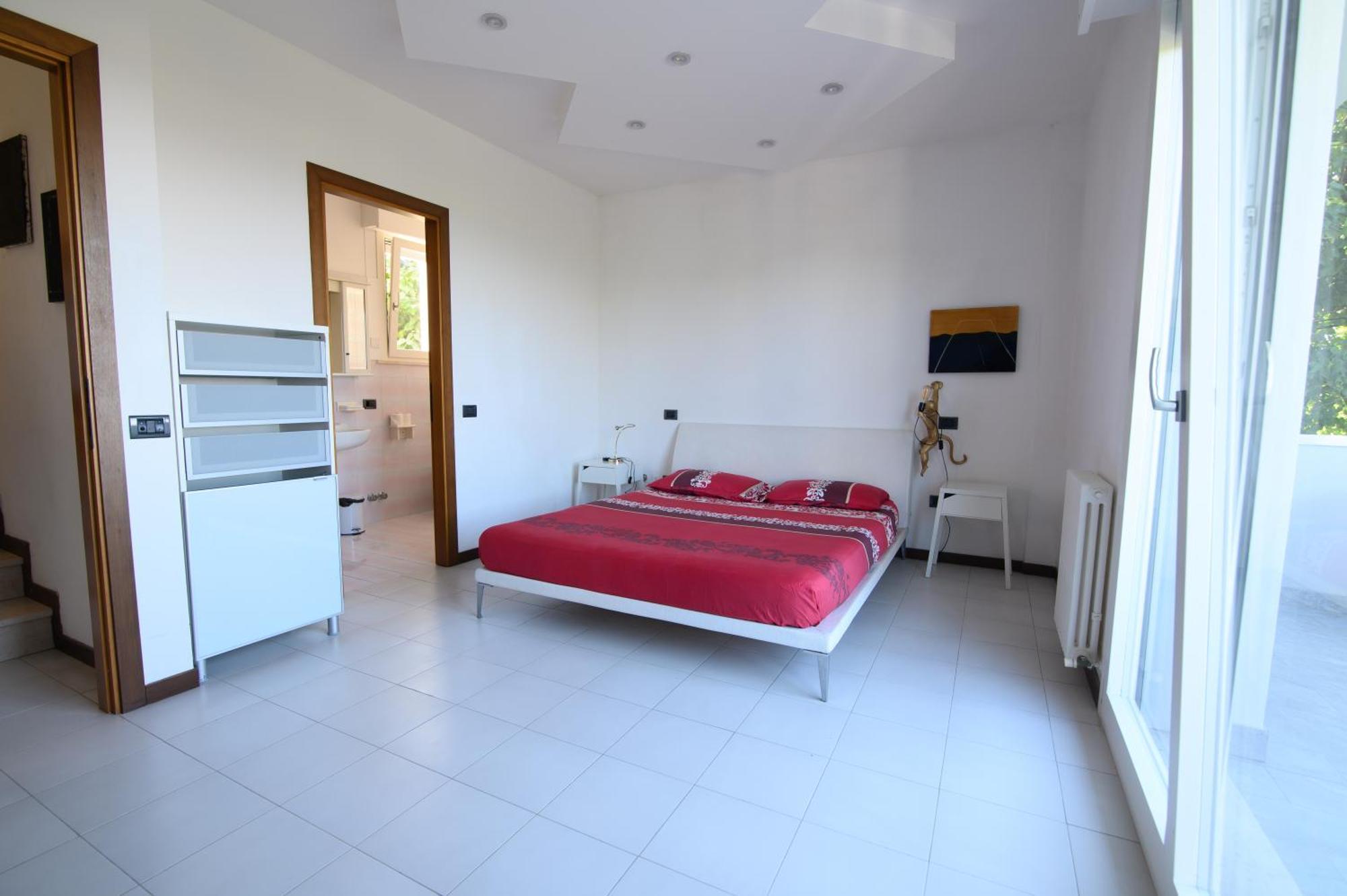 Panoramica Con Giardino A Villa Riccione
